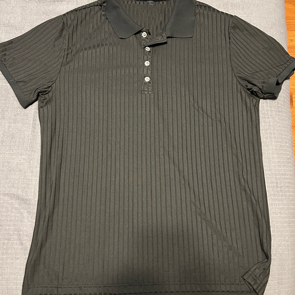 Black Casual Button Down Shirt with Modern Style